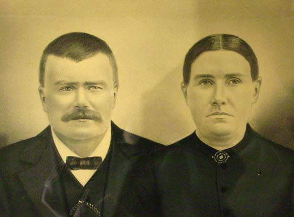 Grandma Hakanen's Parents, Johan and Justiina Kivistö.